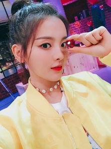 吃瓜娱乐小蓝姐姐微博,带你领略娱乐圈幕后故事